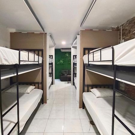 Cozy Rooms Asoke Бангкок Экстерьер фото