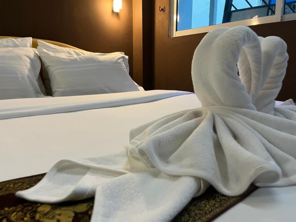Cozy Rooms Asoke Бангкок Экстерьер фото