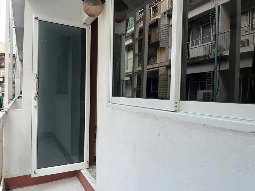 Cozy Rooms Asoke Бангкок Экстерьер фото